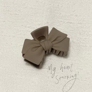 Matte Coffee Claw Clip